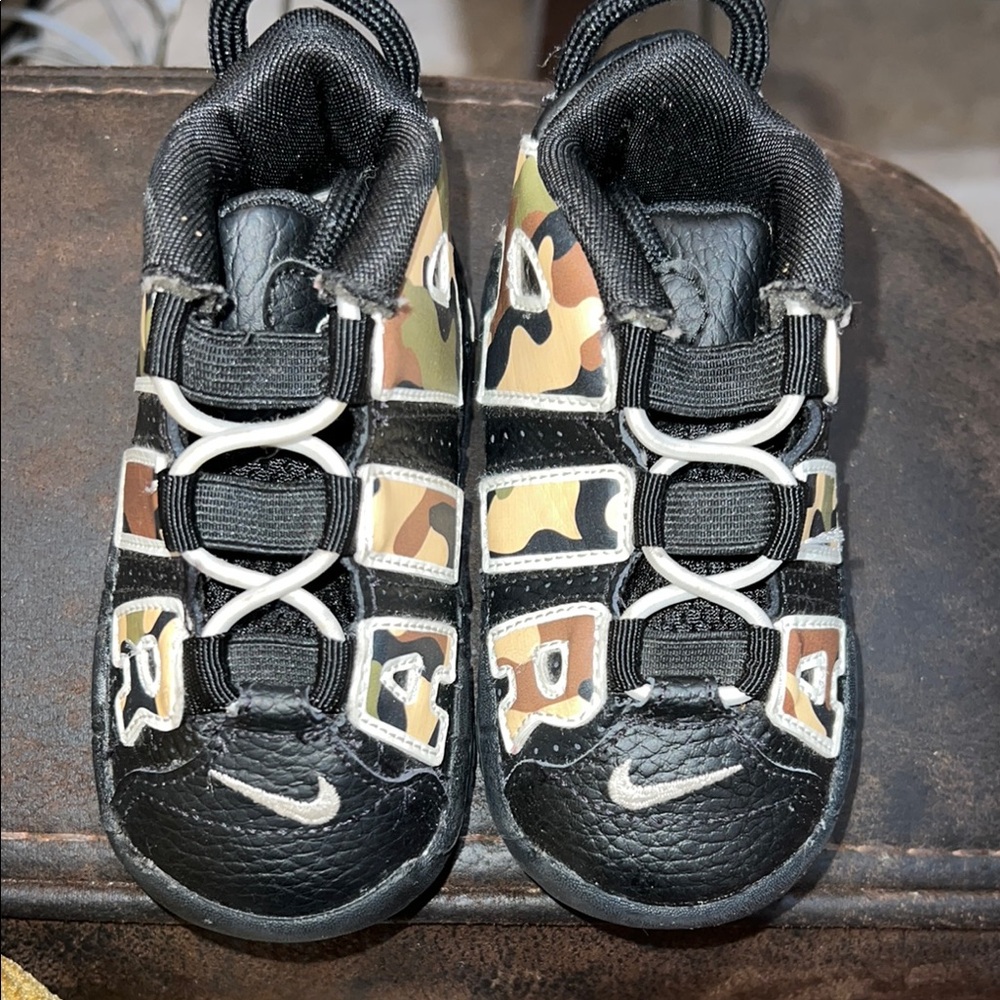 Nike air uptempo Kids Black and Camo Sneakers